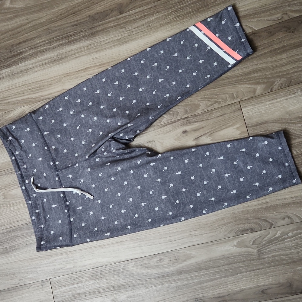 Old Navy Go Dry Athletic Soft Stretchy Capri High Waist Crop Palm Tree Legging